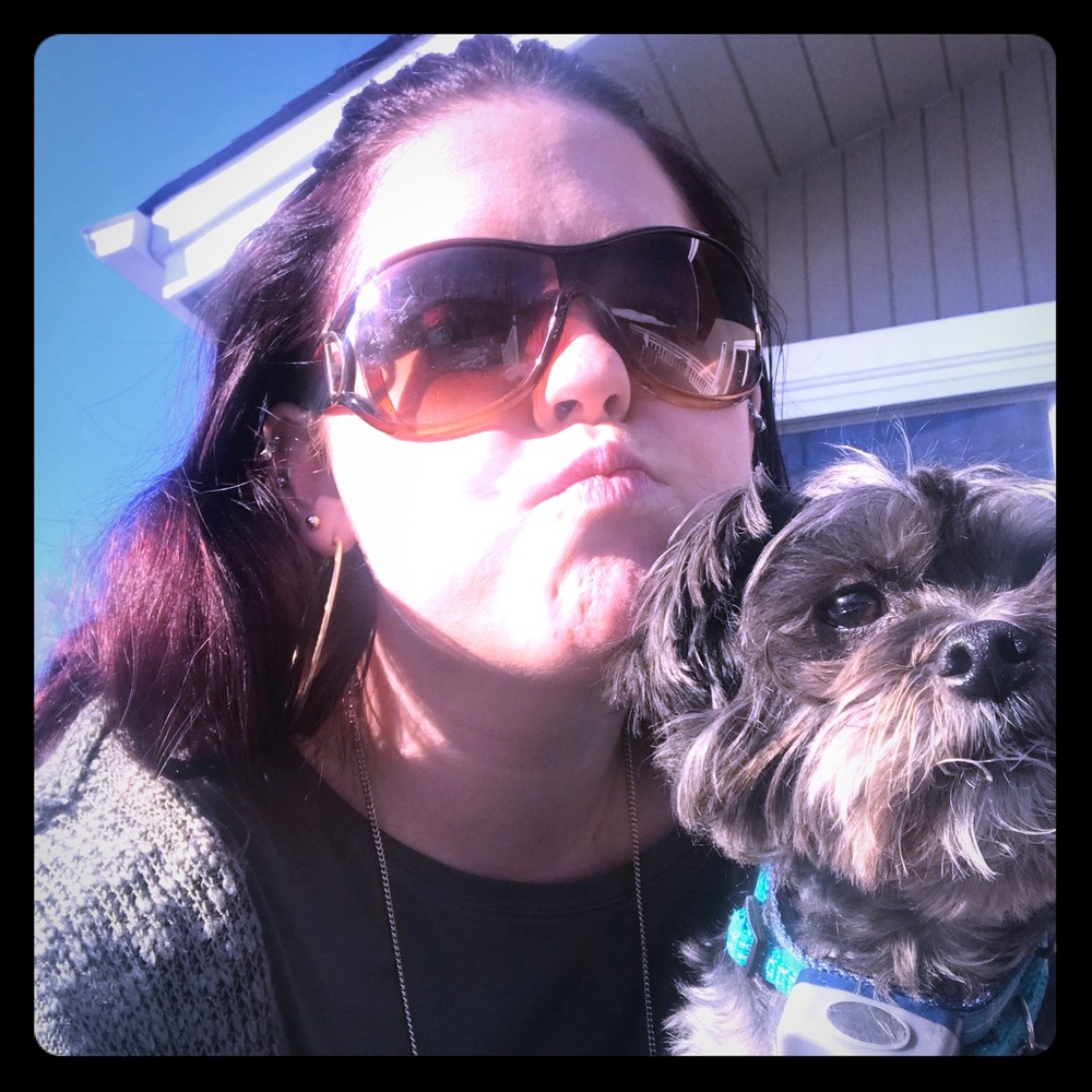 Meet your Posher, Claire